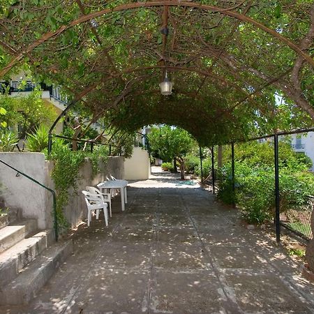 Soile Georgia Apartment Loutra Edipsou  Exterior foto